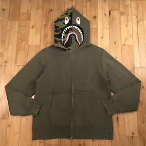 A Bathing Ape 1st Version Woodland Camo Shark Full Zip Hoodie xxl fits (XL)
